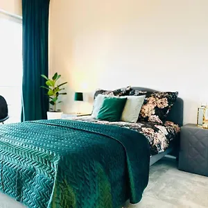 Uroczy Apartament Blisko Centrum Warszawy Warszawa